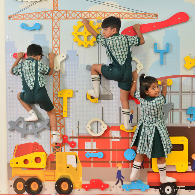 Pic_House System & Clubs